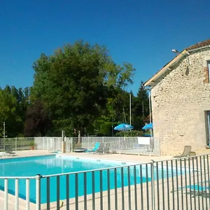 Camping Les Rives Du Ceou, Saint-Chamarand